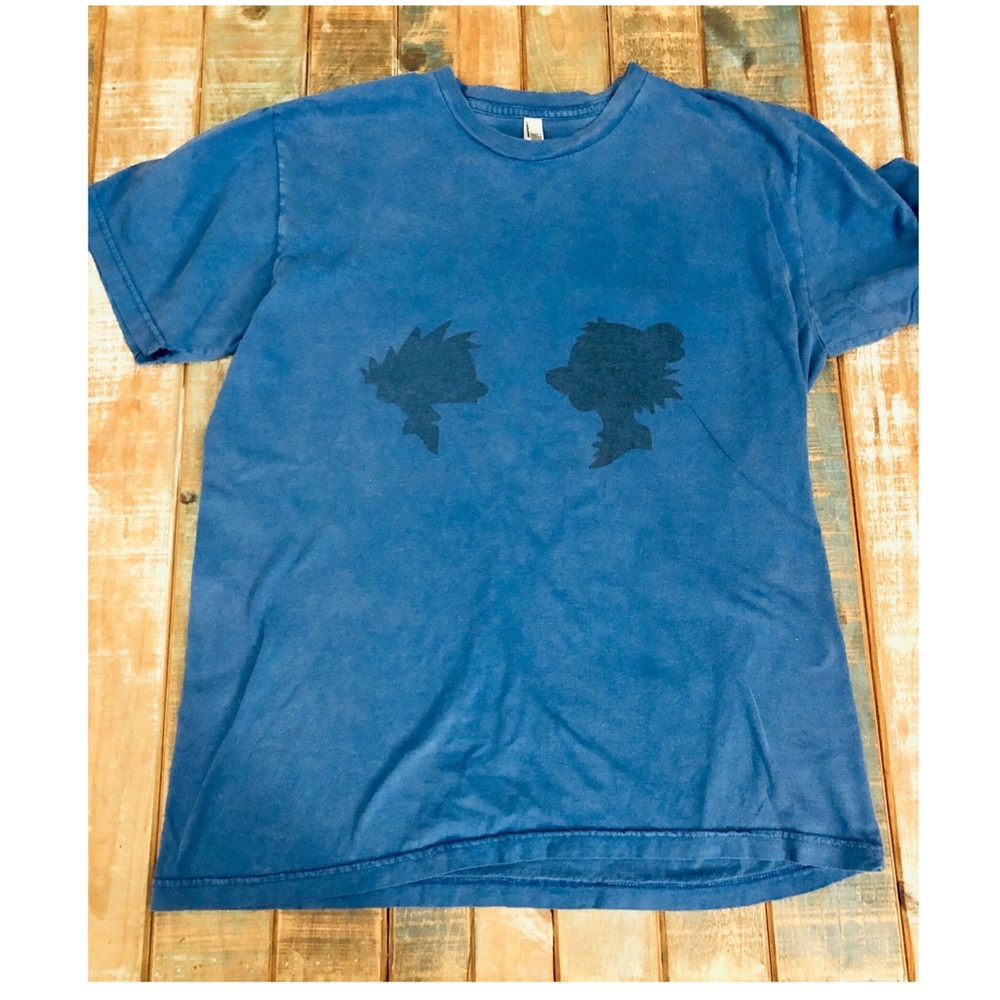 Calvin and Hobbes T-Shirt. Men’s Large.